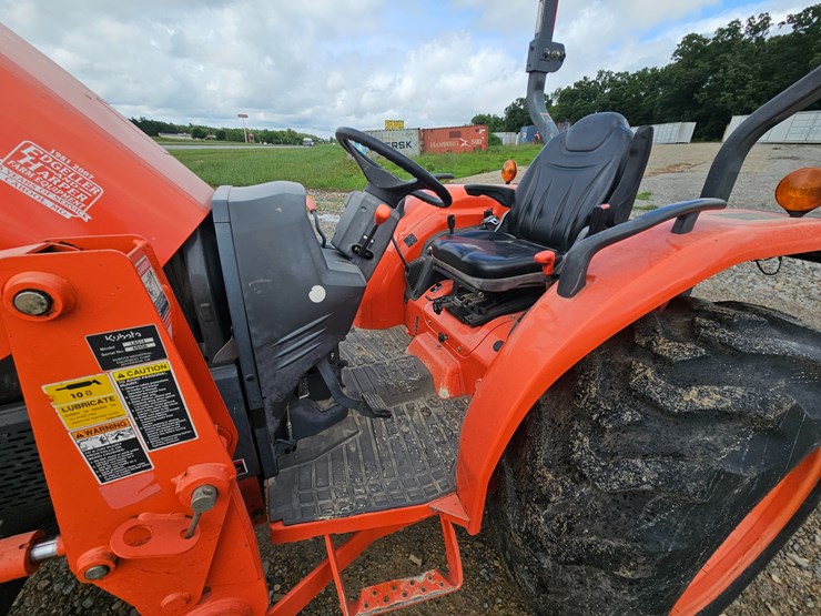 #20866-•-2008-kubota-l3240-tractor-image-22