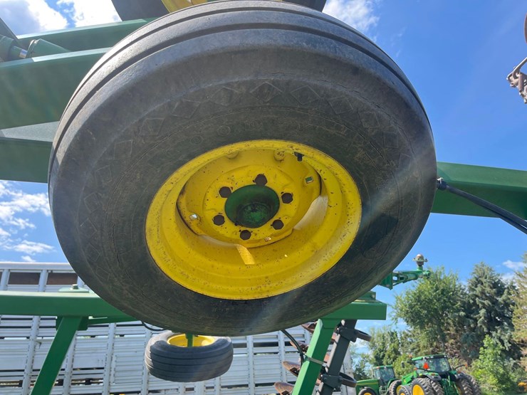 john-deere-637-image-24