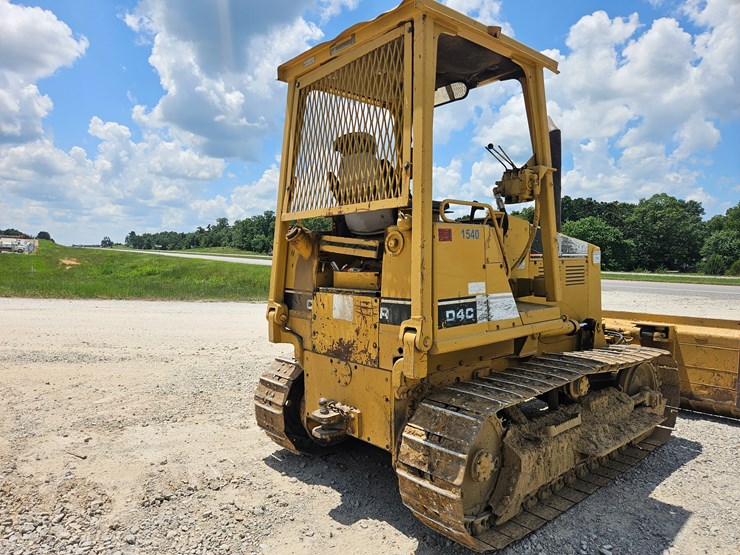 caterpillar-d4c-image-12