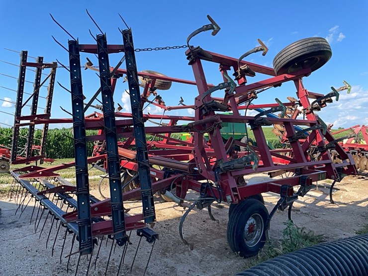 cih-4800-field-cultivator-image-7