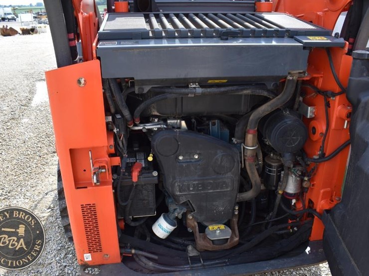 2020-kubota-ssv65-image-28