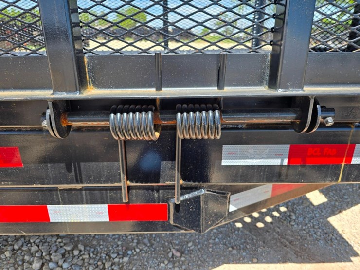 2024-bcl-fabrication-landscape-dump-trailer---heavy-duty-utility-trailer-for-mulch-debris-hauling-image-38