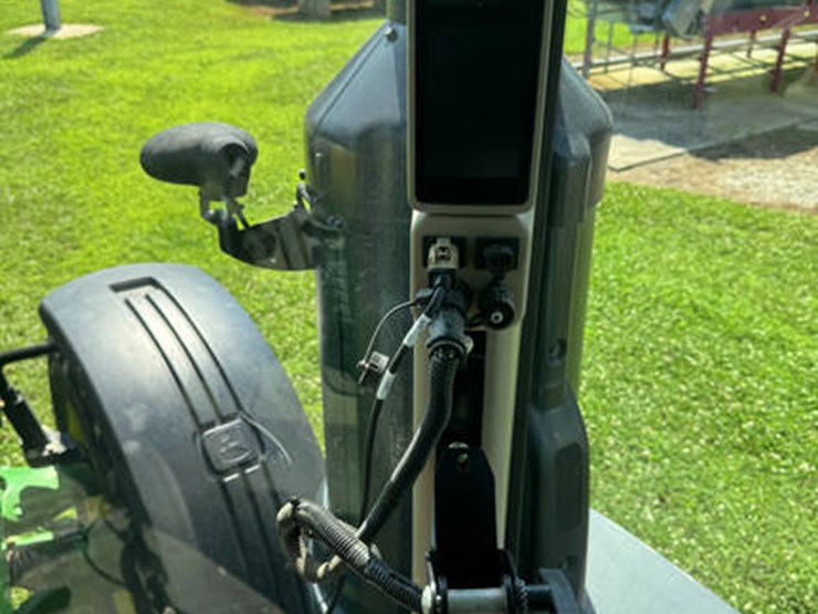 2014-john-deere-8270r-image-55