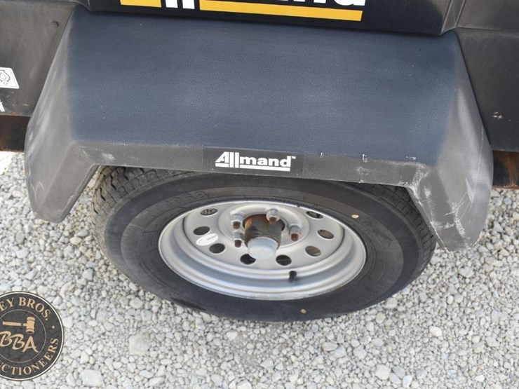 2019-allmand-bros-night-lite-v-series-image-31