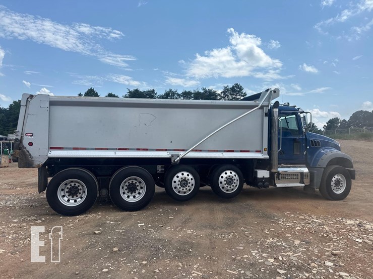 2021-mack-granite-64fr-image-5