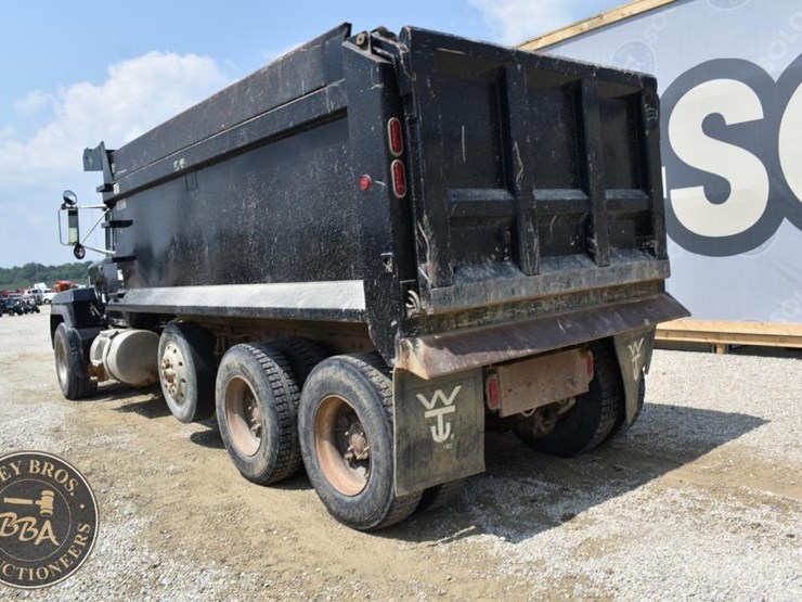 1996-mack-rd688s-image-14