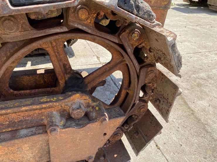 atc-crawler-forklift-image-11