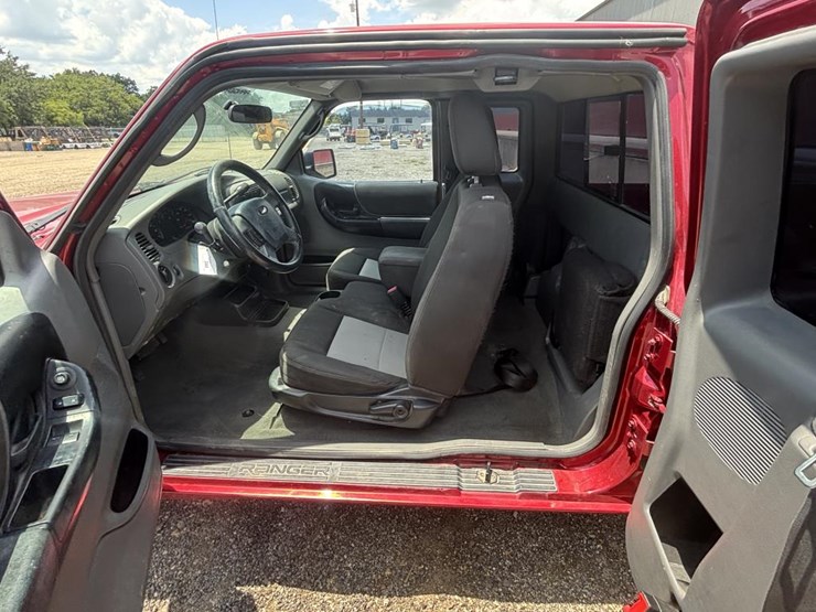 2011-ford-ranger-xlt-image-7