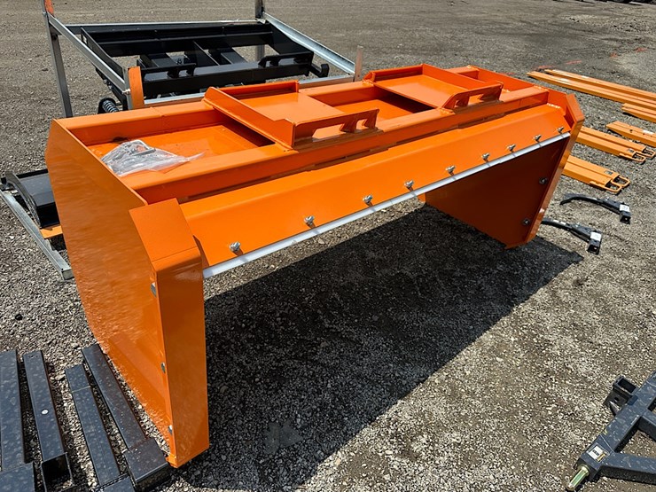 wolverine-84"-snow-push-box-image-3