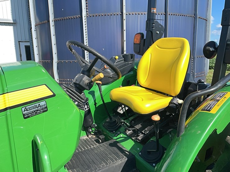 2019-john-deere-5065e-image-7