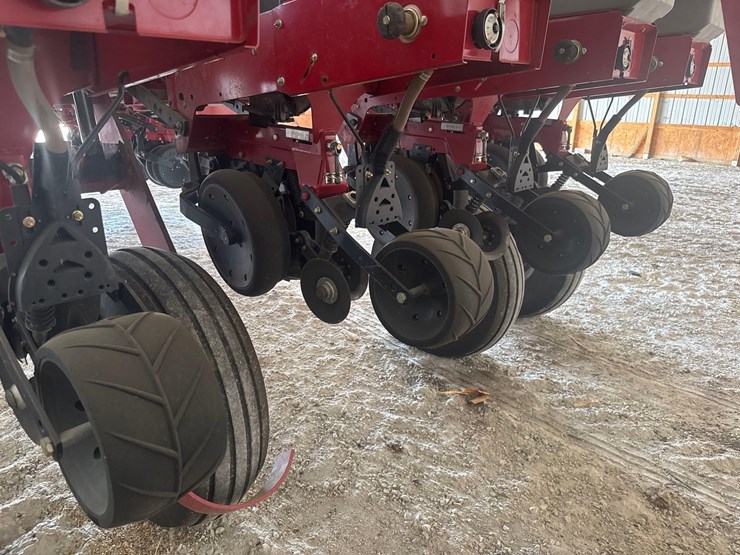 2010-case-ih-1250-image-23