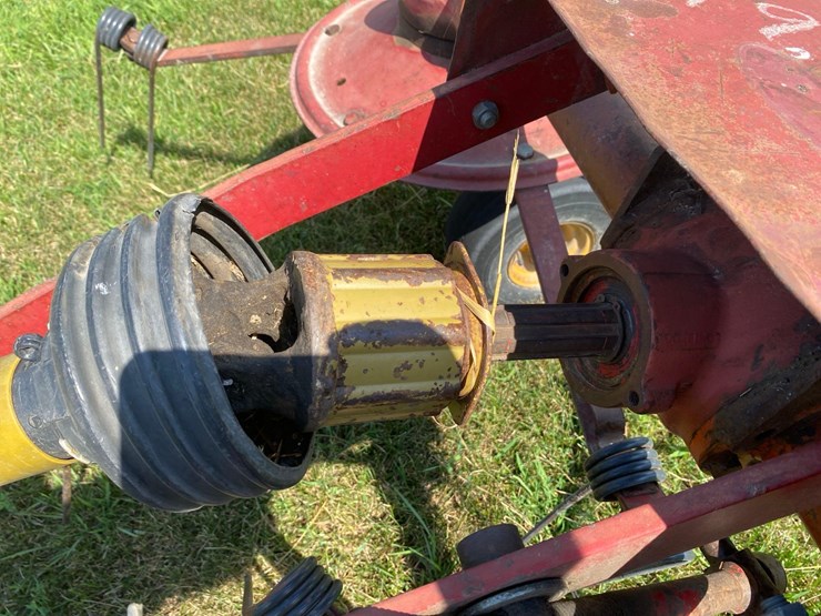 new-holland-163--2-basket-tedder-image-7
