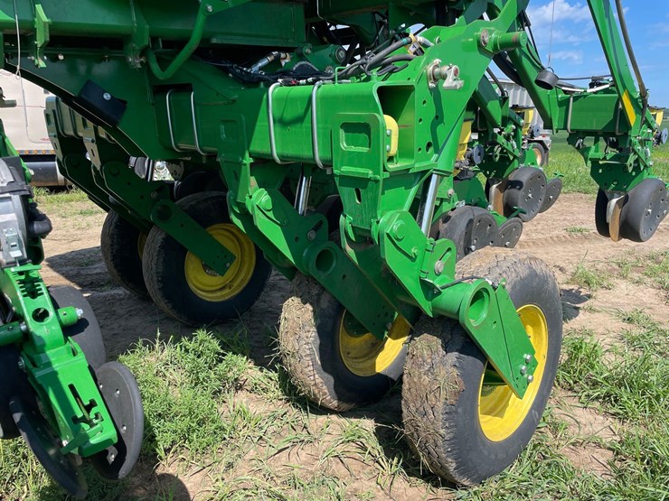 2012-john-deere-1790-image-47