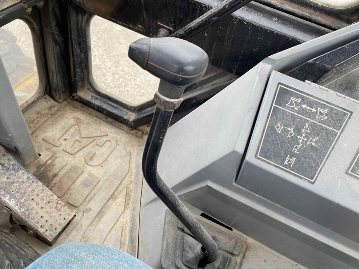 caterpillar-416b-image-48