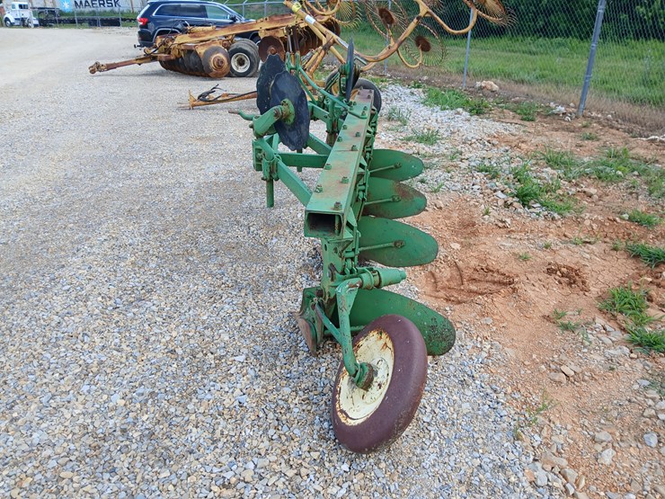 #20857-•-4-bottom-john-deere-plow-3-point-hitch-image-4