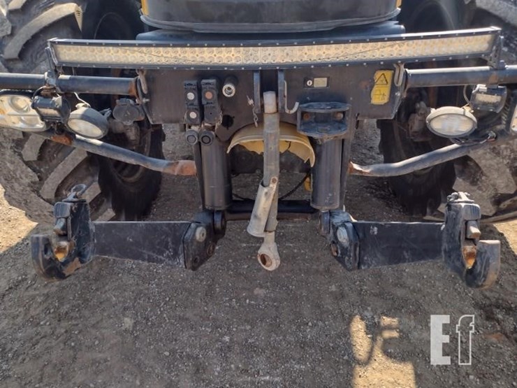 jcb-fastrac-8280-image-25
