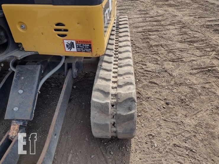 2022-deere-17g-image-33