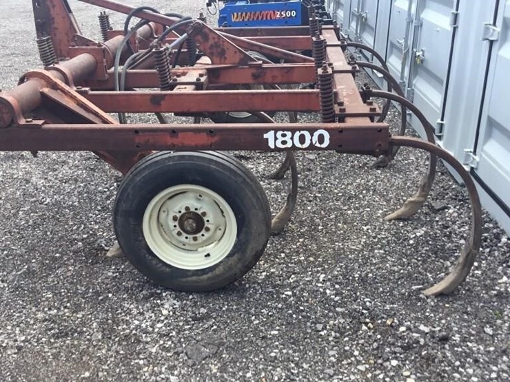 case-ih-1800-image-3
