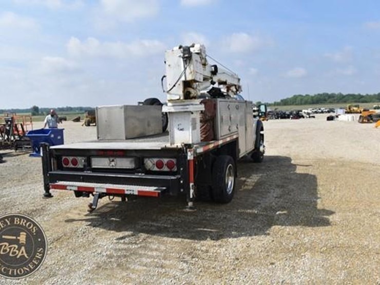 2013-ford-f550-image-68