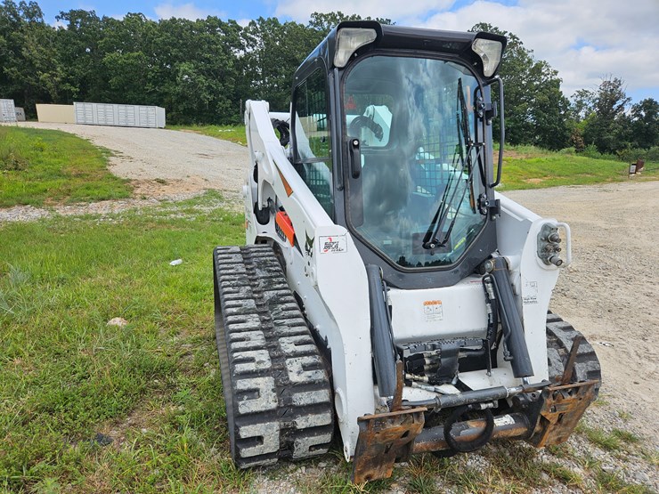 2021-bobcat-t770-image-23