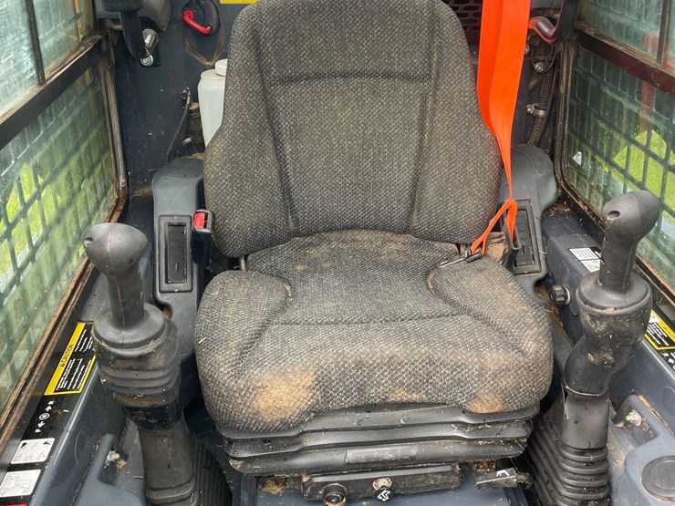 2019-deere-318g-image-43