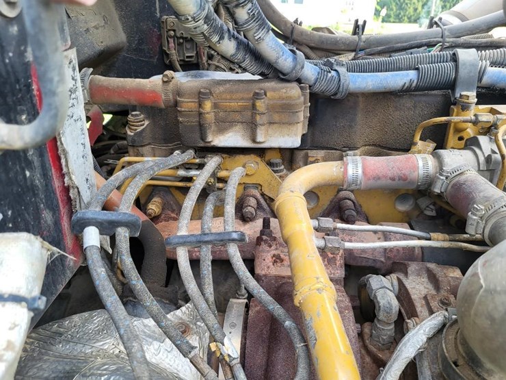 2008-peterbilt-384-image-68