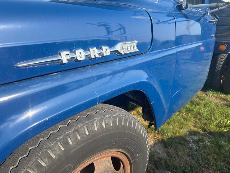 1960-ford-f600-image-23