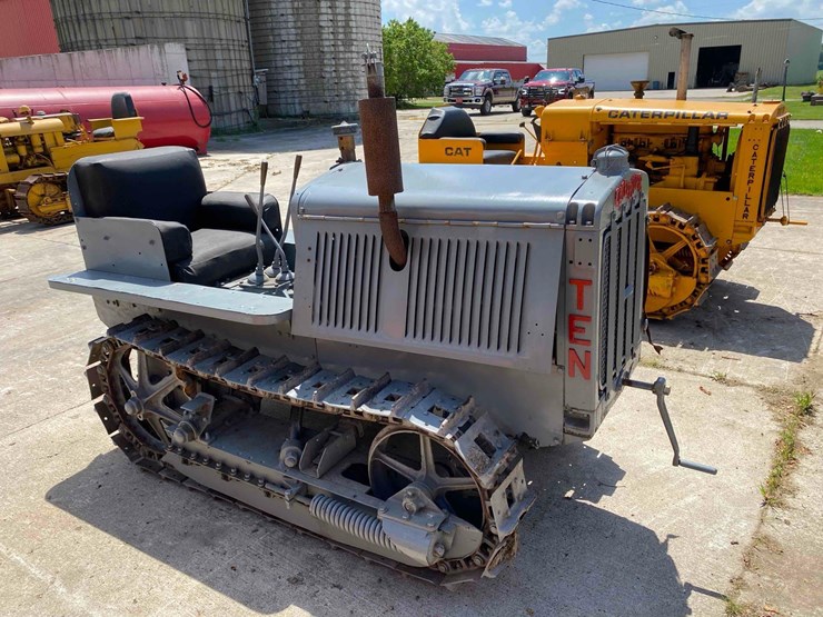 caterpillar-10-ag-crawler-image-3