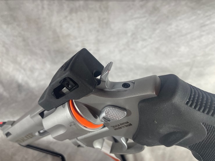 #4371-•-taurus-m627-tracker-357-mag-revolver,-sn:-aem939894-image-13