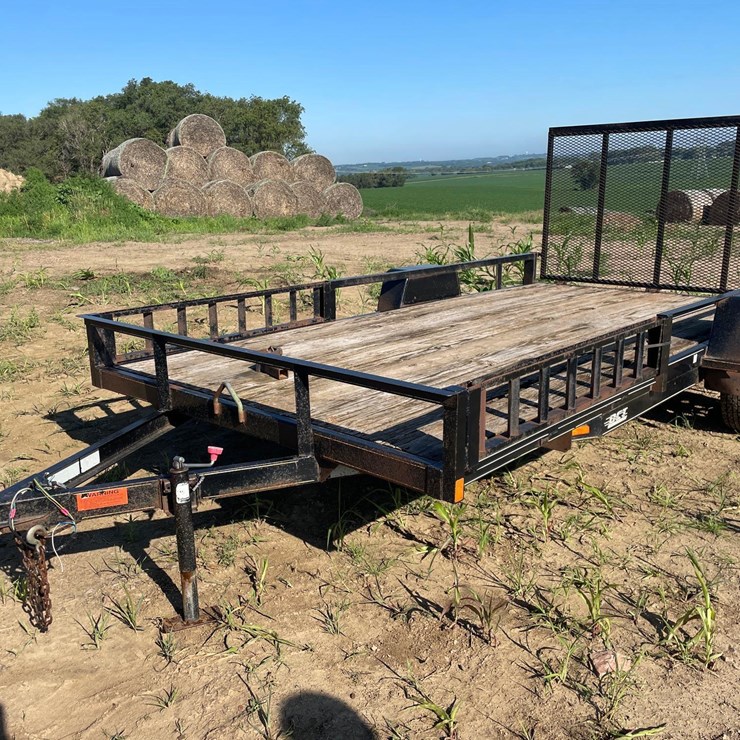 2011 Dressen DCT 83” x 14ft Flatbed Trailer