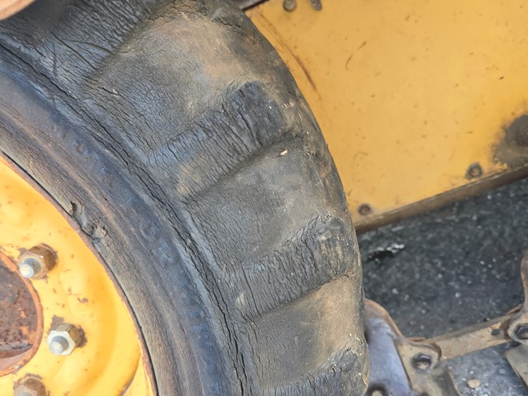 new-holland-lx665-turbo-image-42
