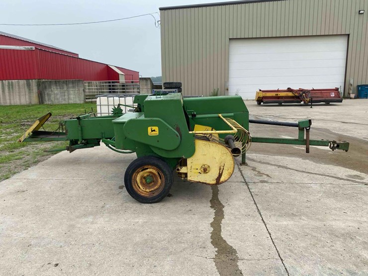 john-deere-336-baler-image-2