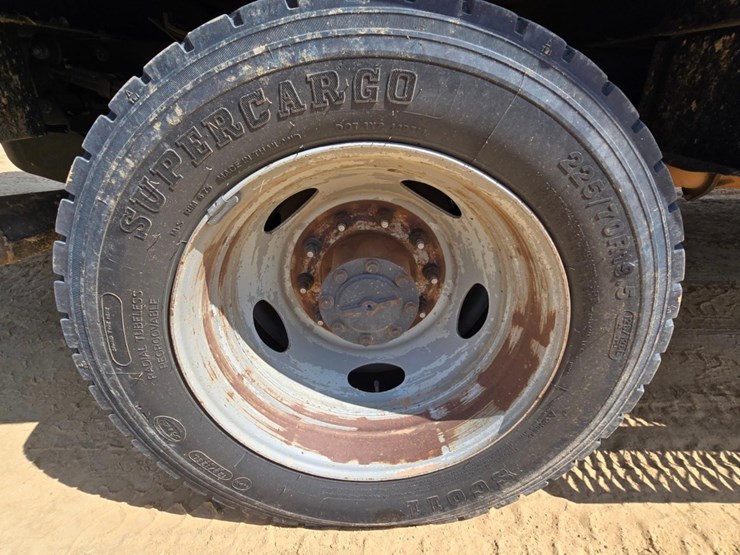 2019-ford-f550-image-36