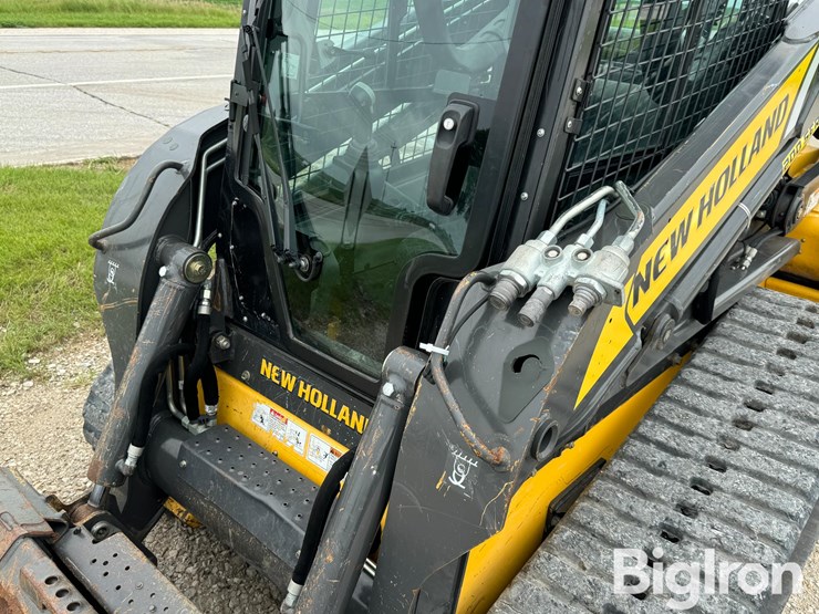 2017-new-holland-c238-image-11