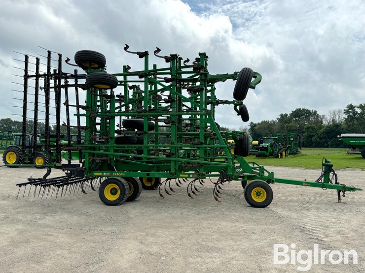 2020-john-deere-2020-image-4