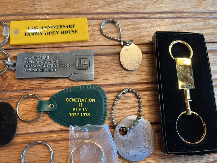 john-deere-keychains-image-7