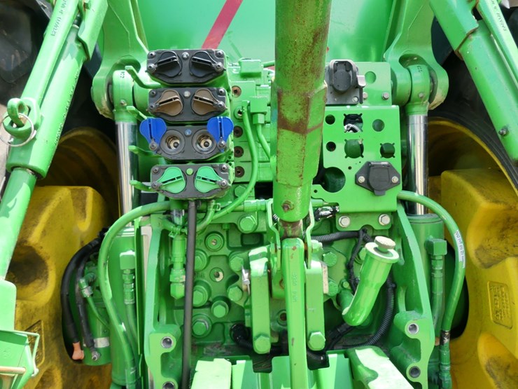 2020-john-deere-7230r-image-10