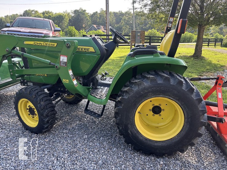 john-deere-3032e-image-3