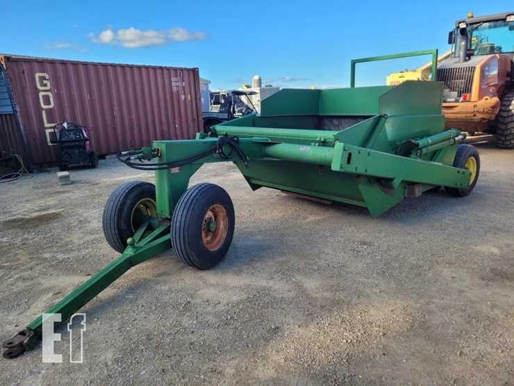 john-deere-600-hydraulic-scraper-image-1