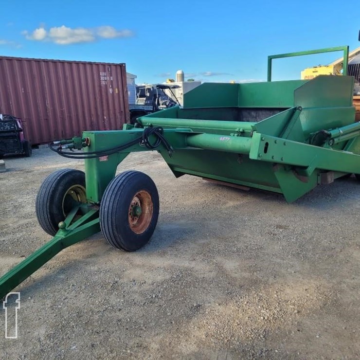 JOHN DEERE 600