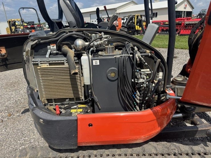 2019-kubota-u35-4-image-13