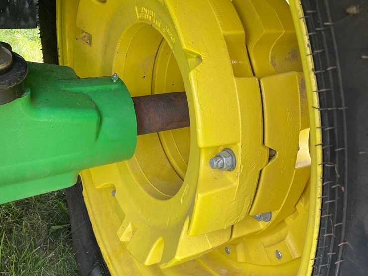 2015-john-deere-6155r-image-16