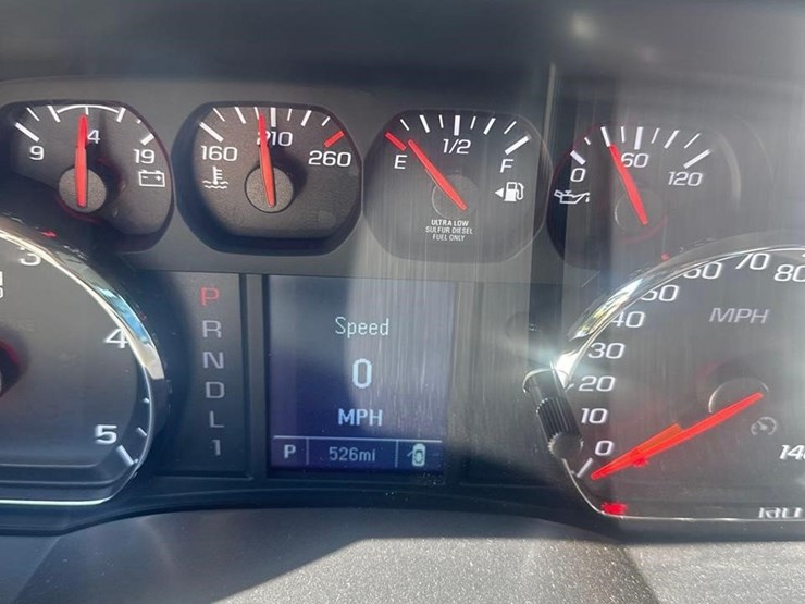 2023-chevrolet-silverado-6500hd-image-7