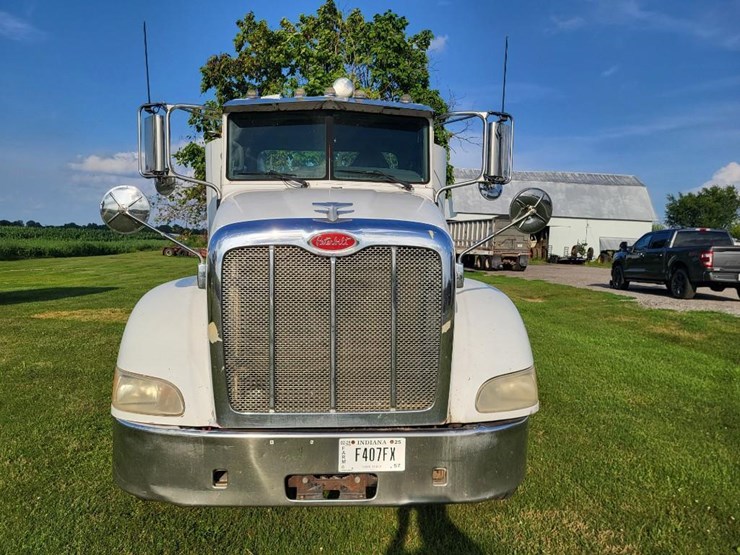 2008-peterbilt-384-image-8