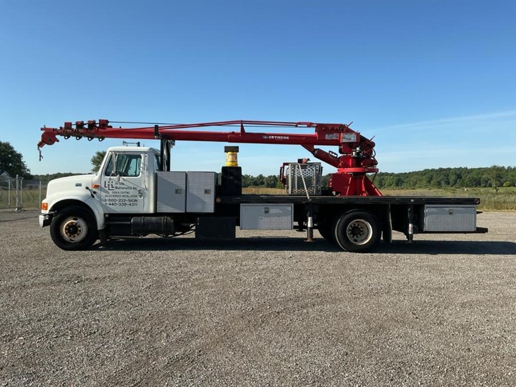 2001-international-4900-image-2