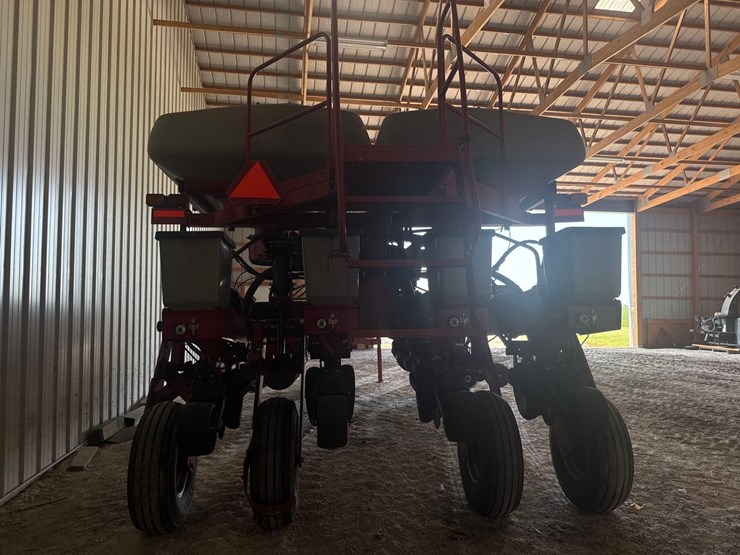 2010-case-ih-1250-image-5