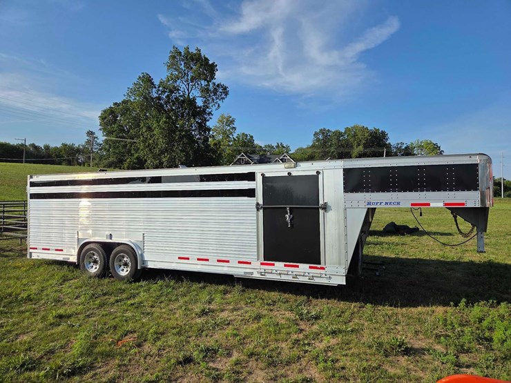 2017-8'x24'-eby-aluminum-livestock-trailer-image-1