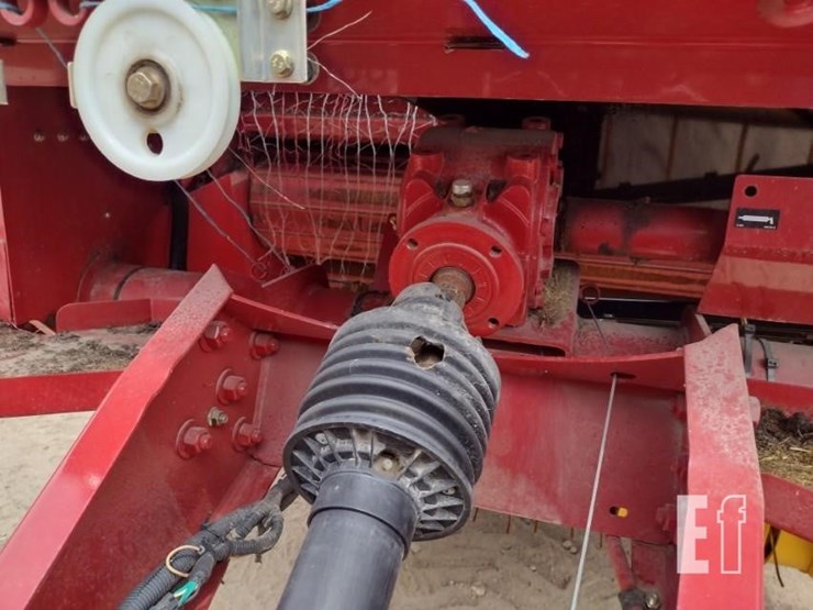 2018-new-holland-rb450u-image-8