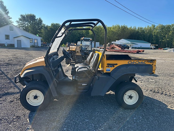 cub-cadet-c466-side-by-side-image-8