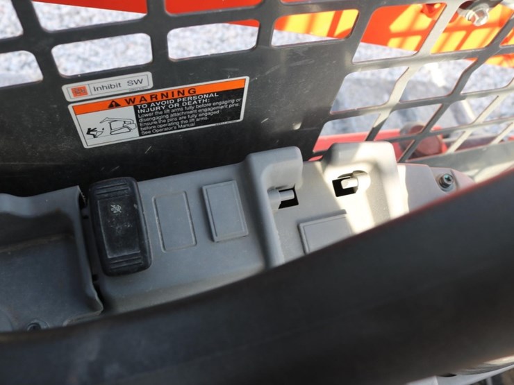 kubota-svl65-2-image-26